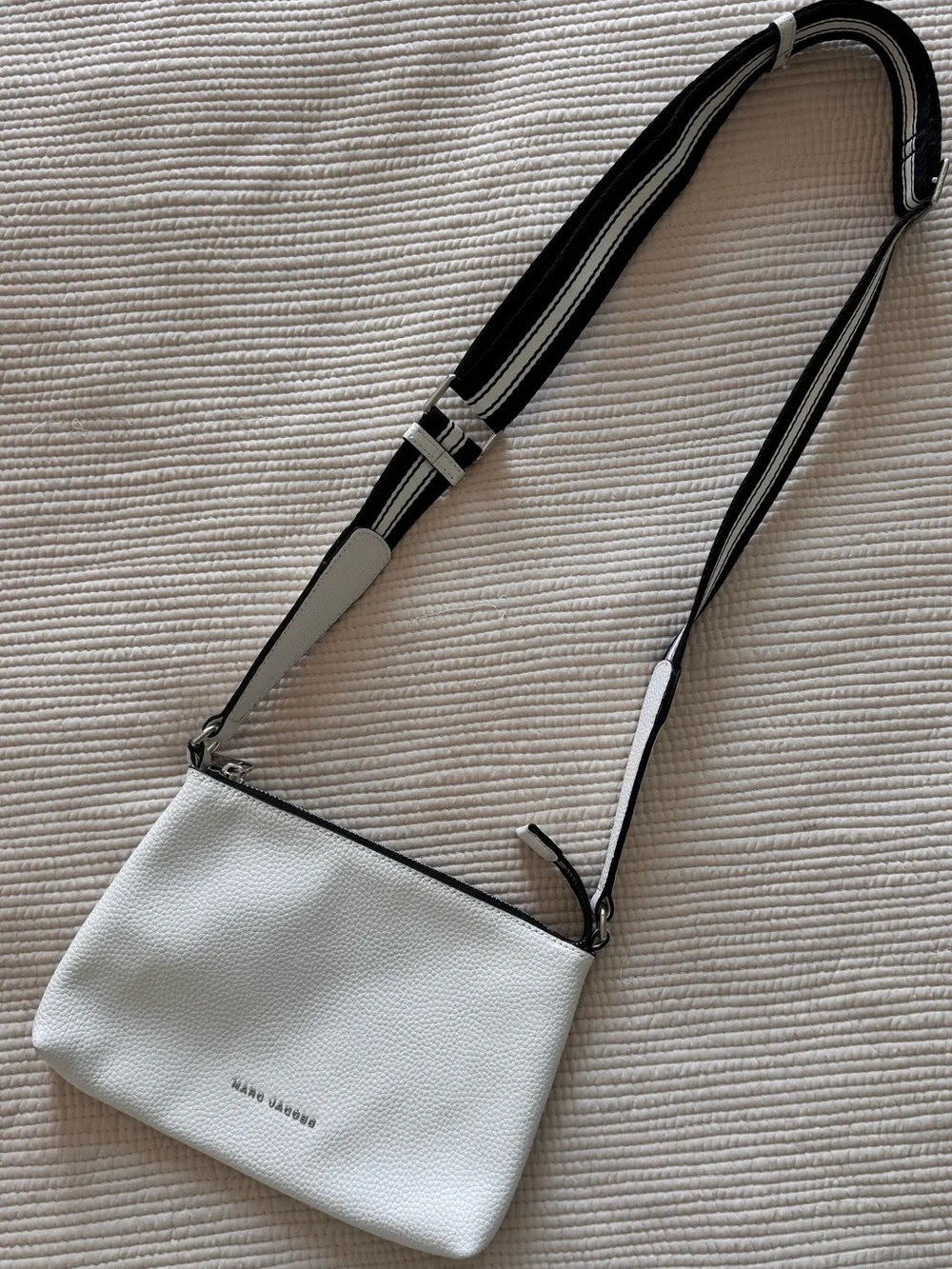 Marc Jacobs Cosmo Leather Crossbody Bag